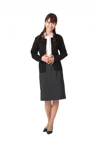 シンプルで着回しのきく丸首カーディガン　選べる4色